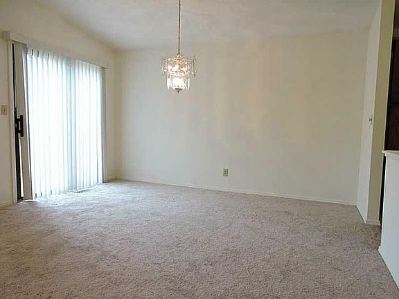3rd image of 3139 Stillmeadow Dr