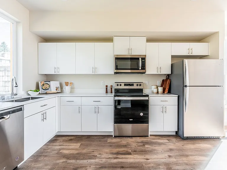 Skyridge Townhouses — Photo 31