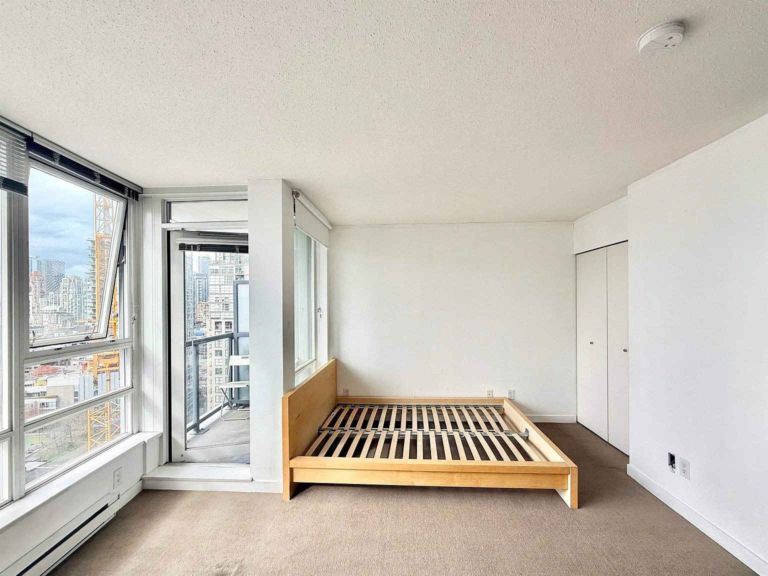 Studio, 460 sqft, $2,100 — Photo 4