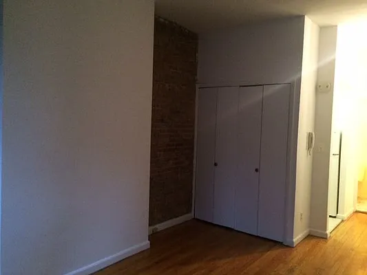 Rented by Acacia Realty | media 12