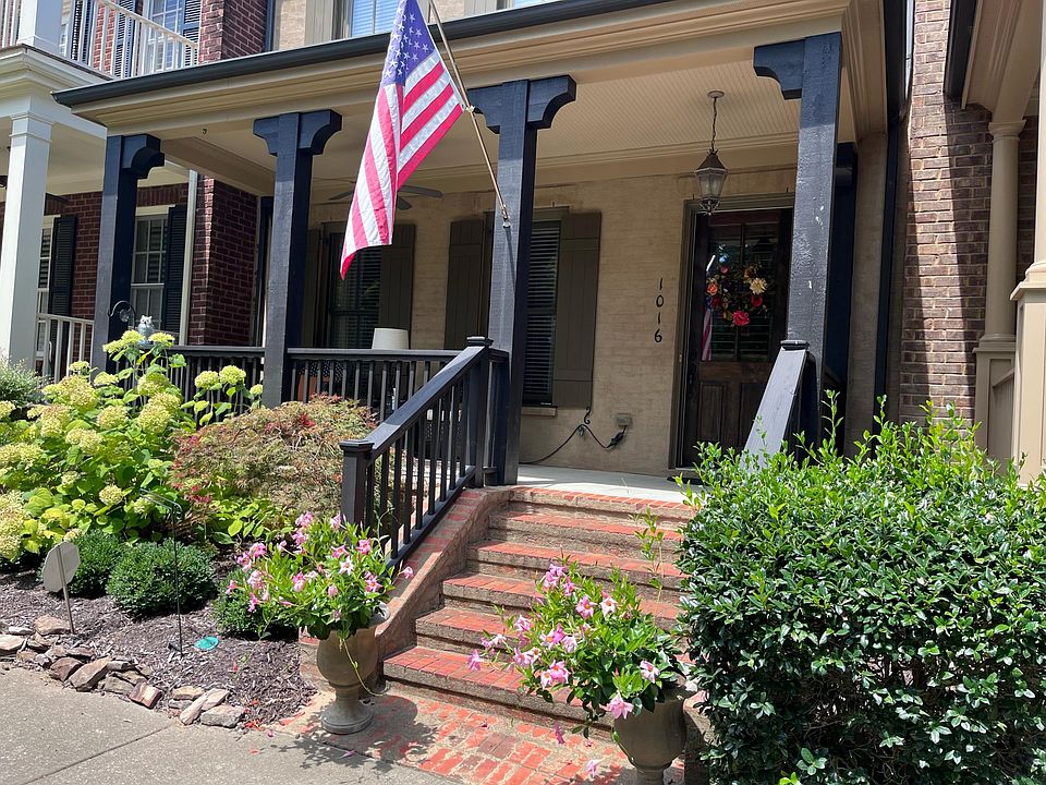 Front View 1016 State Blvd