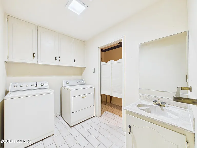 100 Oak Coulee Dr — Photo 5