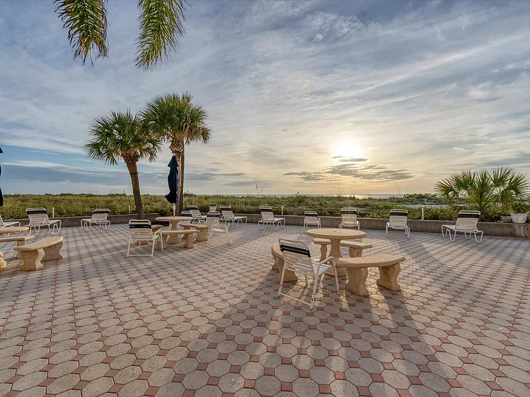 1255 Tarpon Center Dr #501 — Photo 32