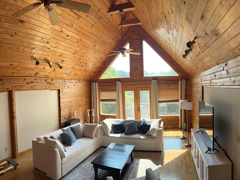 131 Pier Point Dr — Photo 2
