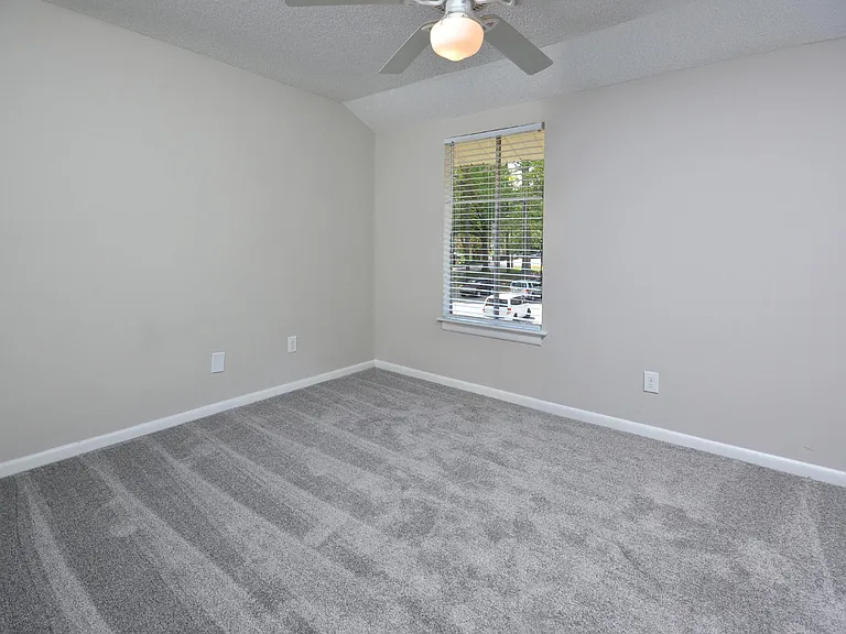 Pine Ridge Apartments — Photo 56
