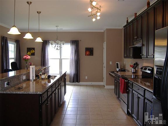 3rd image of 5105 Cloverland Way