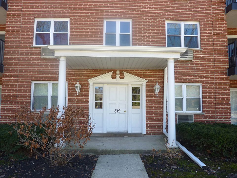1st image of 819 E Miner St Unit 3D