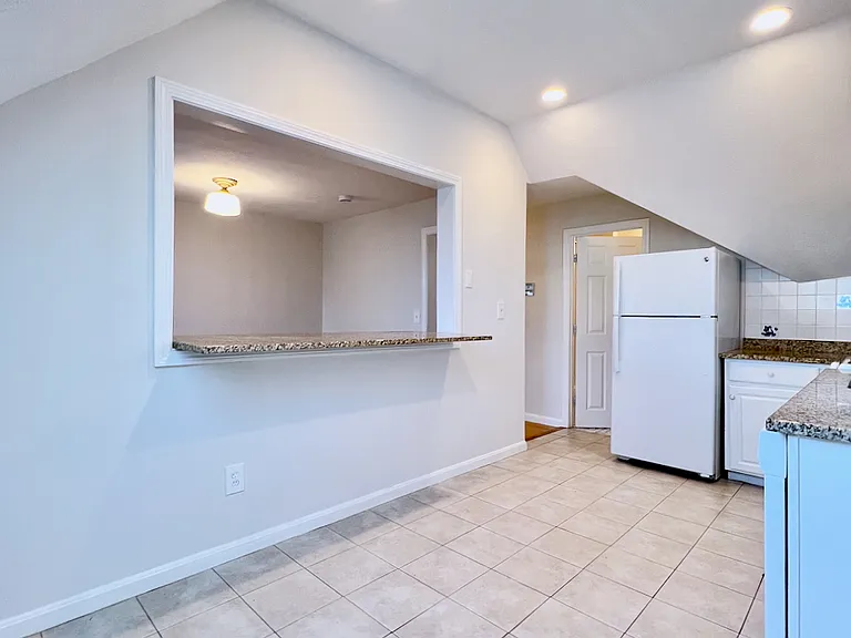 131 Pearl St #3R — Photo 1