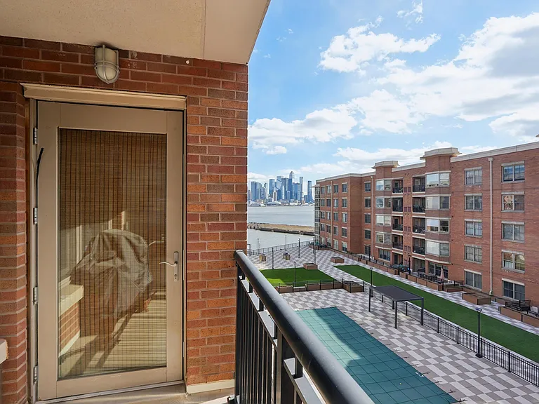 22 Avenue At Port Imperial #413 — Photo 12