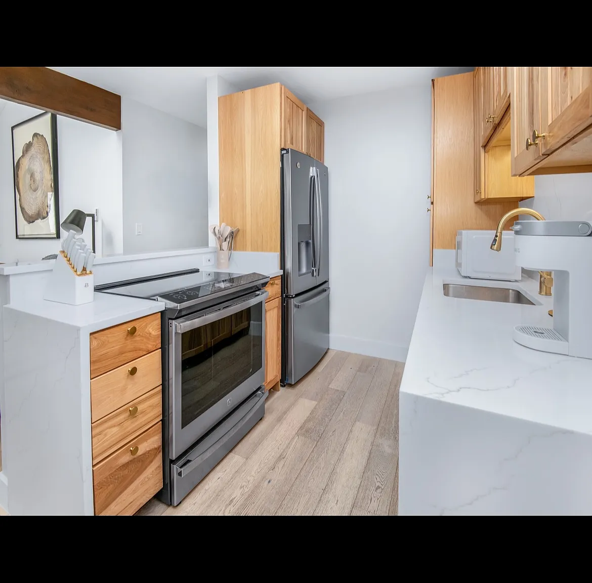2 bed, 768 sqft, $6,000 — Photo 3