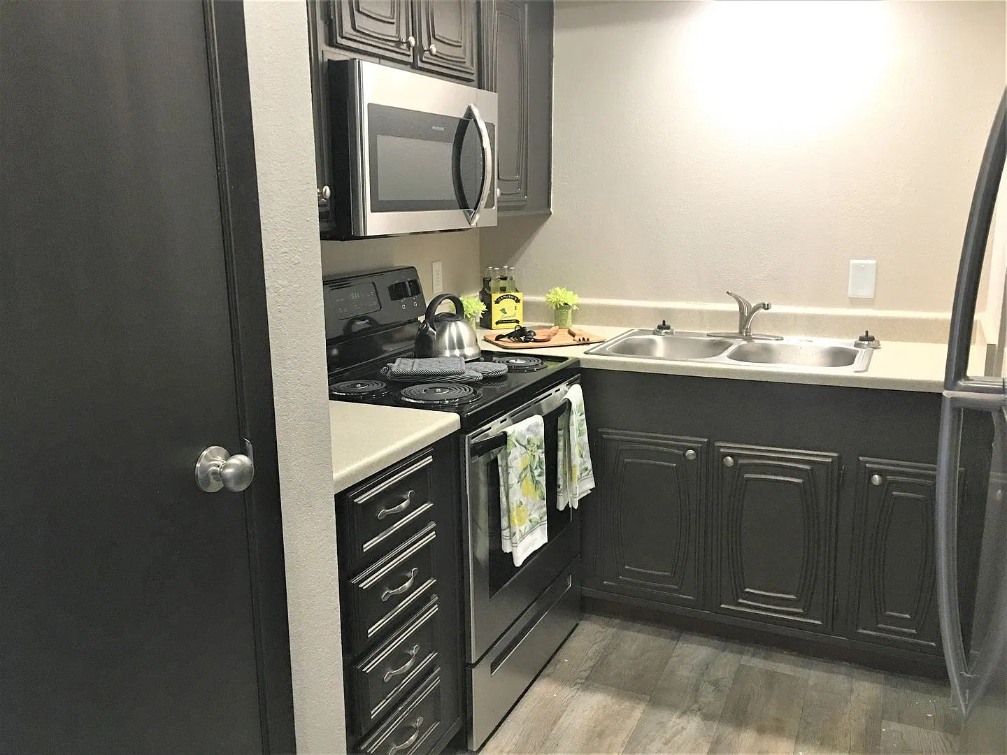 Southland Villa Apartments — Photo 1