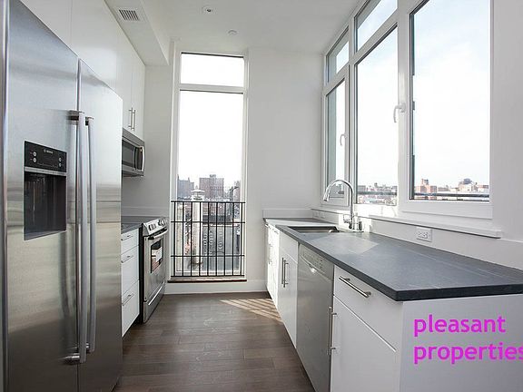 4th image of 308 E 109th St