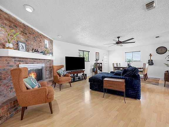 2nd image of 706 Cambridge Dr