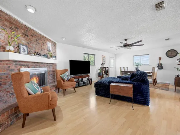 706 Cambridge Dr, Round Rock, TX 78664