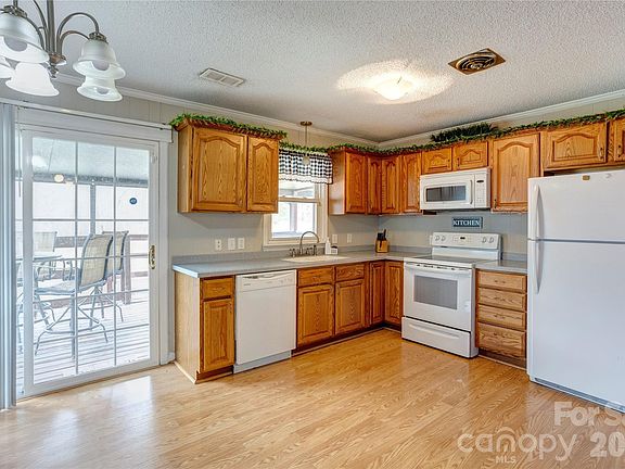 4th image of 455 Rimer Rd