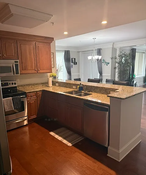 300 Watermarke Ln — Photo 5