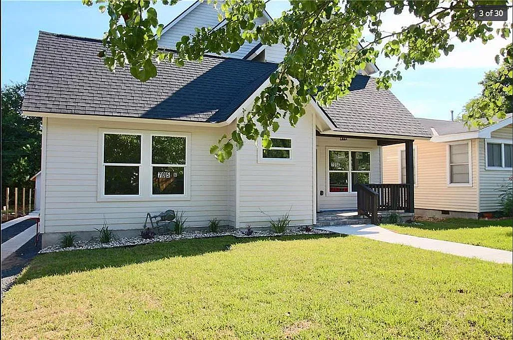 8 bed, 5400 sqft, $13,995 — Photo 1