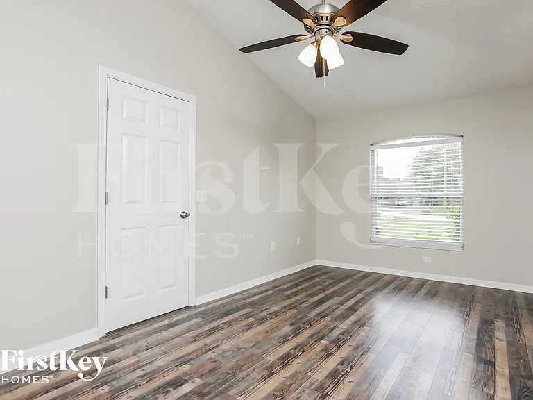 662 Armadillo Dr — Photo 7