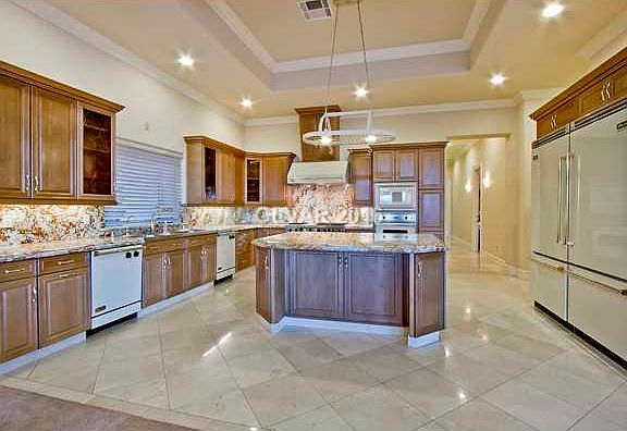 4th image of 3043 Red Arrow Dr #0