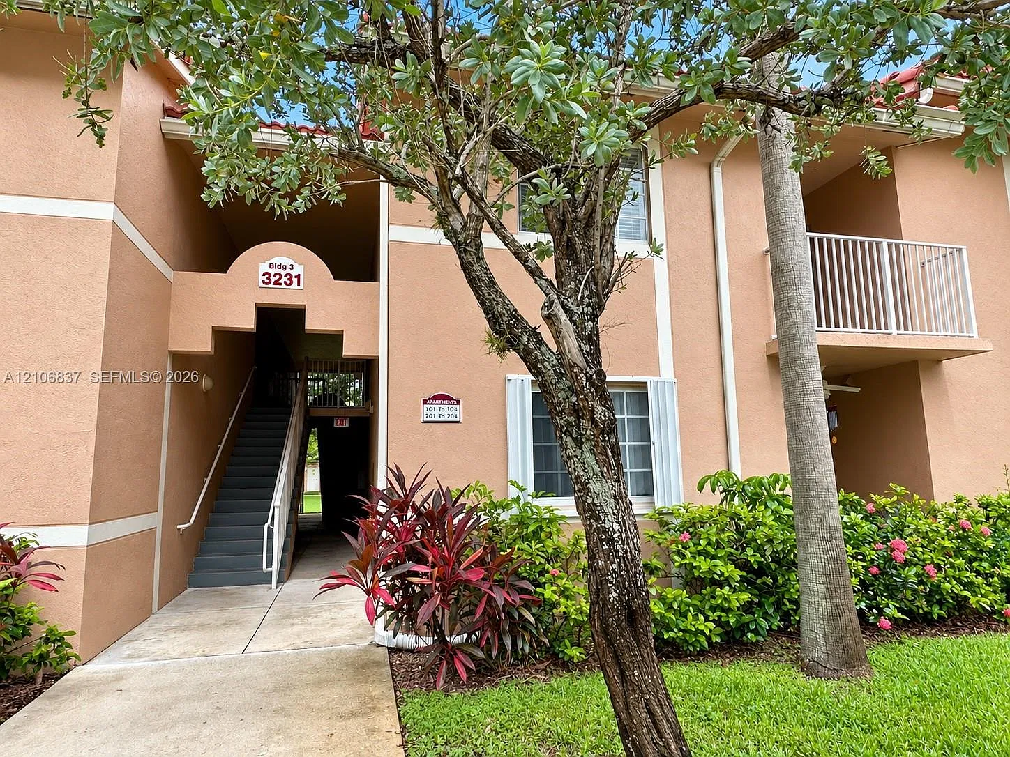 Serenity Palms Condo — Photo 2