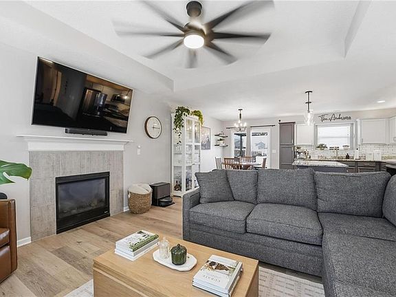 2nd image of 702 Emily Ave