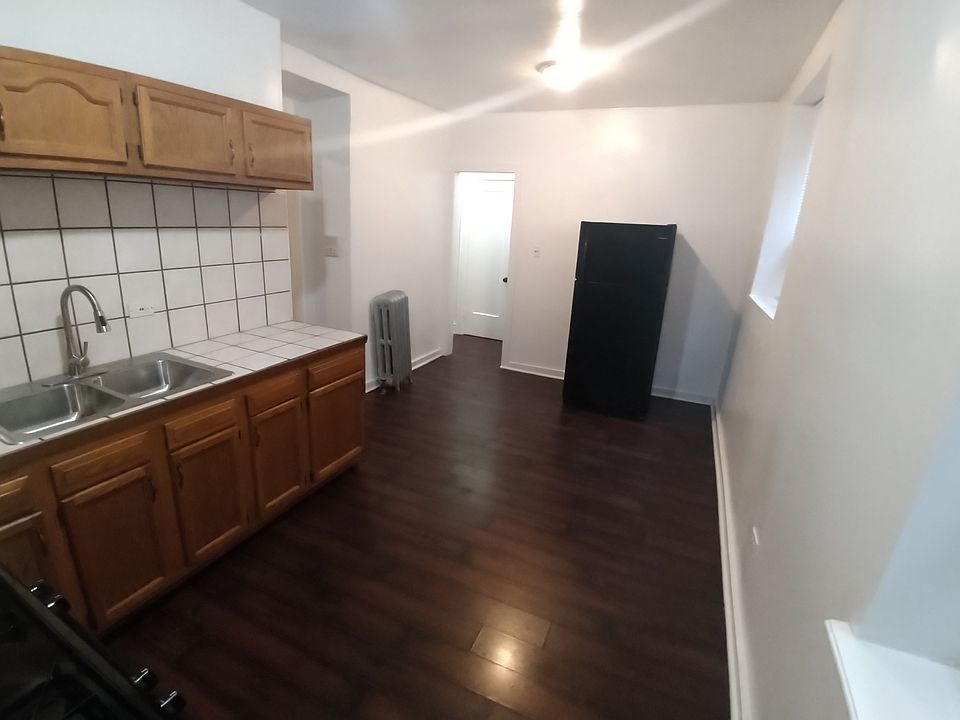 1st image of 51624 S King Dr #5162-1