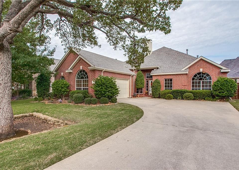 1st image of 826 Shady Meadow Dr