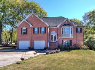 17 Secretariat Ct, Cartersville, GA 30121