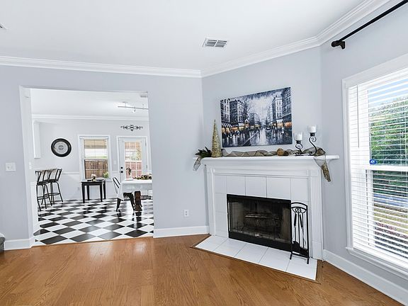 4th image of 4071 Forsythe Way