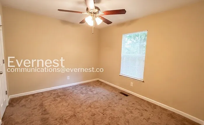 61 Corley Ave — Photo 14