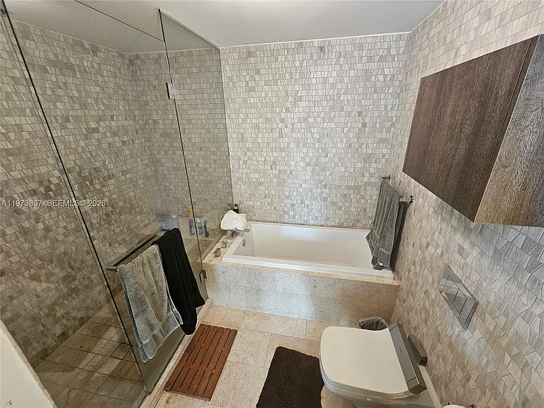 68 SE 6th St #1806 — Photo 11
