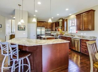 103 Ashton Ln, Crystal Lake, IL 60014