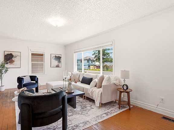 5th image of 17133 E Alki Ave