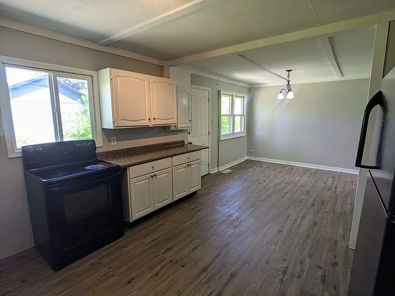 139 Totten Dr — Photo 4