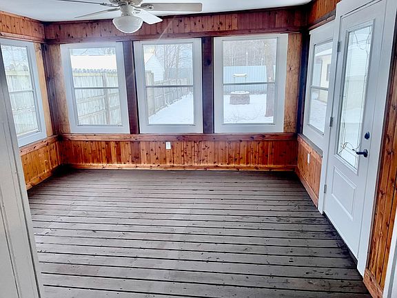 5th image of 425 E Rose St