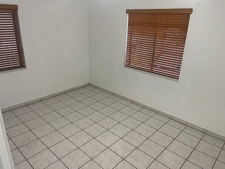 69 E 50th Pl #3/2 — Photo 3