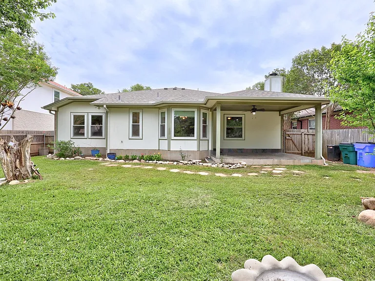 1617 Abbey Ln — Photo 31