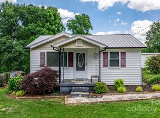 110 Mountain Laurel Dr, Taylorsville, NC 28681