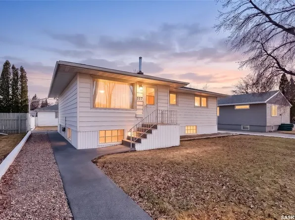 557 Duffield STREET W, Moose Jaw, SK S6H 5J1