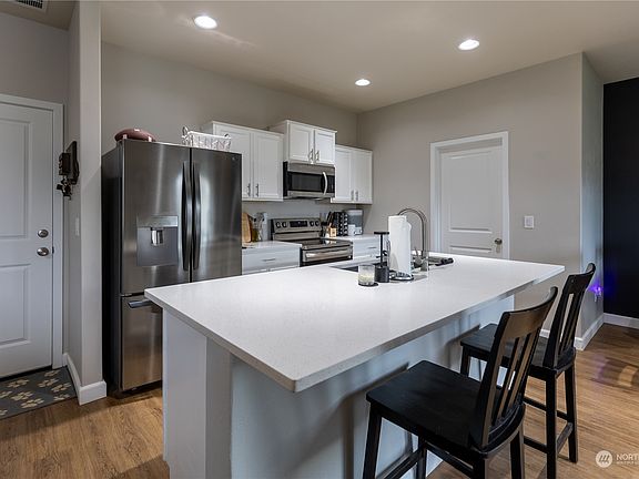 4th image of 19214 20th Avenue Ct E