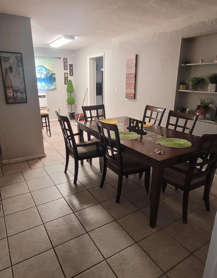 1 bed, 1.0 bath, 1756 sqft, $1,000 — Photo 4