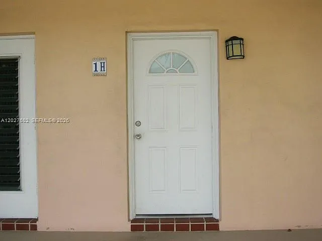 450 Golden Isles Dr #1H — Photo 11