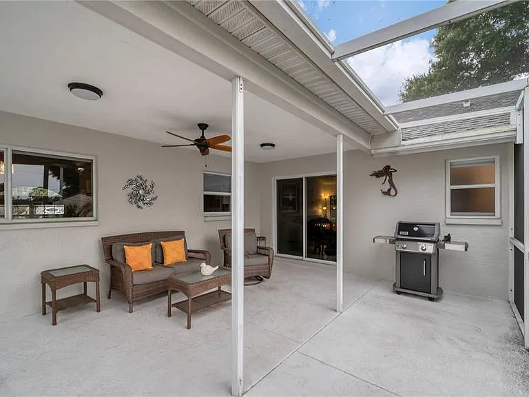 5219 Inverness Dr — Photo 19