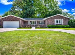 1204 N Linden St, Normal, IL 61761