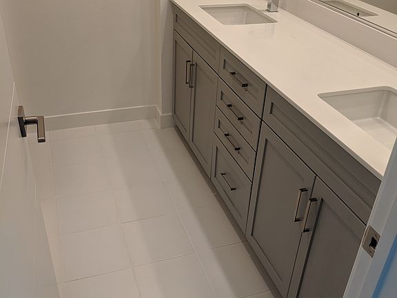 5th image of 5701 Surfrider Way Unit 103