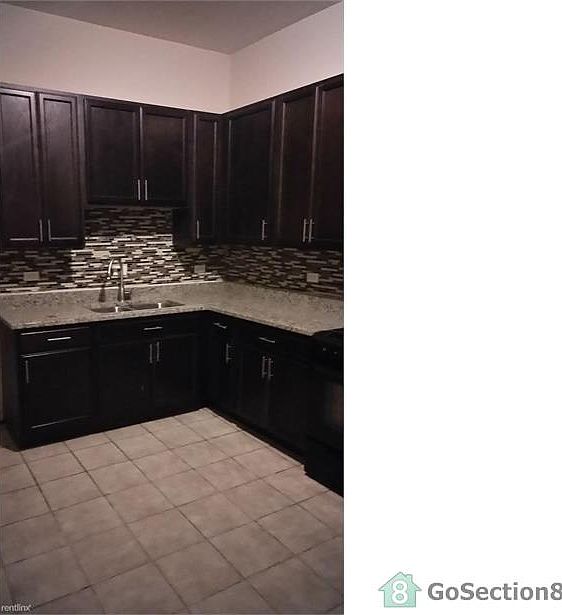 1st image of 7000 S Woodlawn Ave