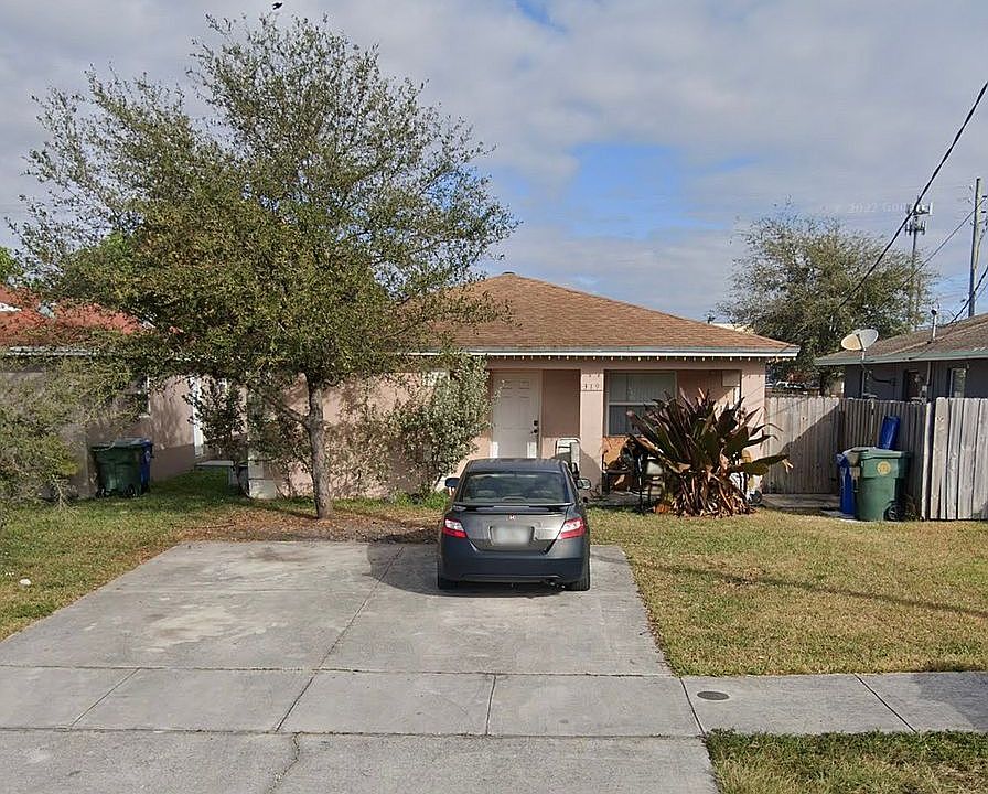 1st image of 319 NE 35th Ct
