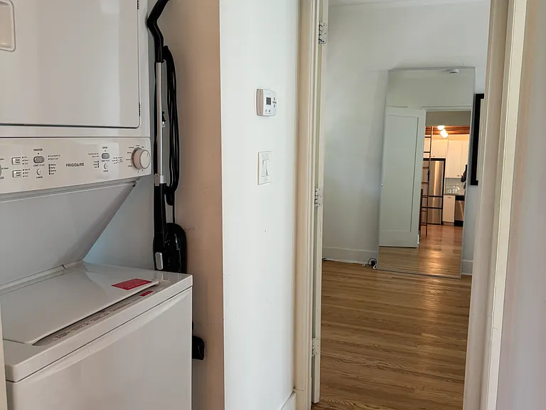 937 E California Blvd #6 — Photo 5