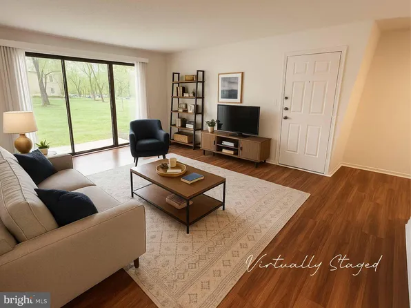 39 Rickard Ct, Lawrence Township, NJ 08648