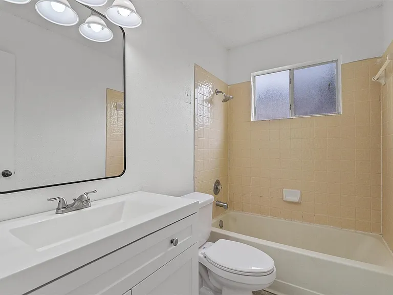 701 Riverwood Dr — Photo 27